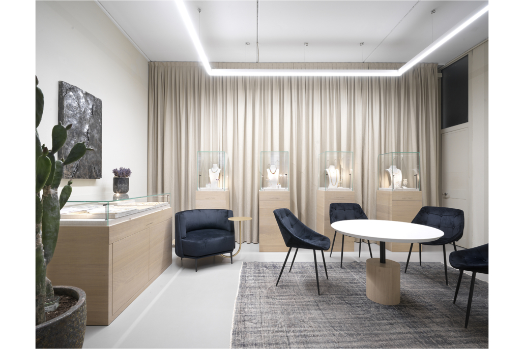 Pergy armchair